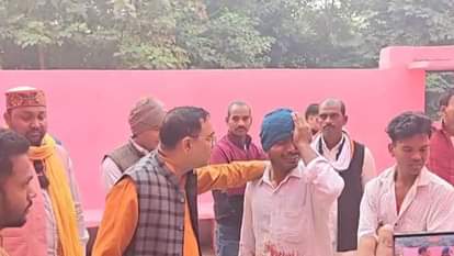 Ballia Road Accident young man died and another injured in collision between two bikes