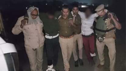 police encounter in Ghazipur Six cattle smugglers arrested including two injured in firing
