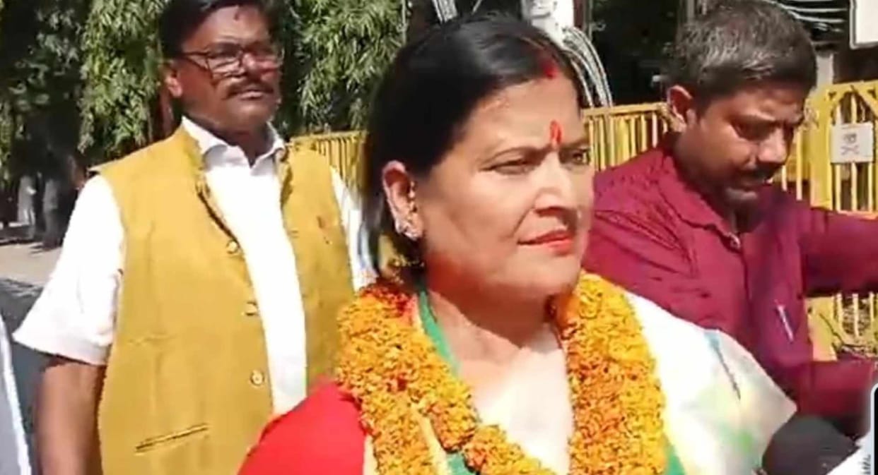 Aurai's first-time MLA Rama Nishad takes oath, now discussions about ministerial post intensify