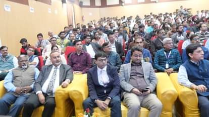 Jhansi: DGP gave information in the workshop regarding prevention of cyber crime.