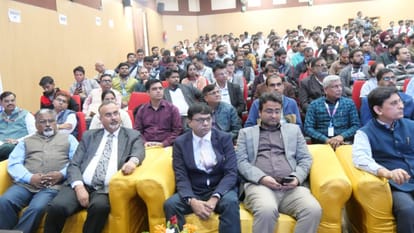 Jhansi: DGP gave information in the workshop regarding prevention of cyber crime.