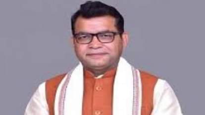 MLA Shiv Arora reached the police station in connection with the beating of his niece in rudrapur