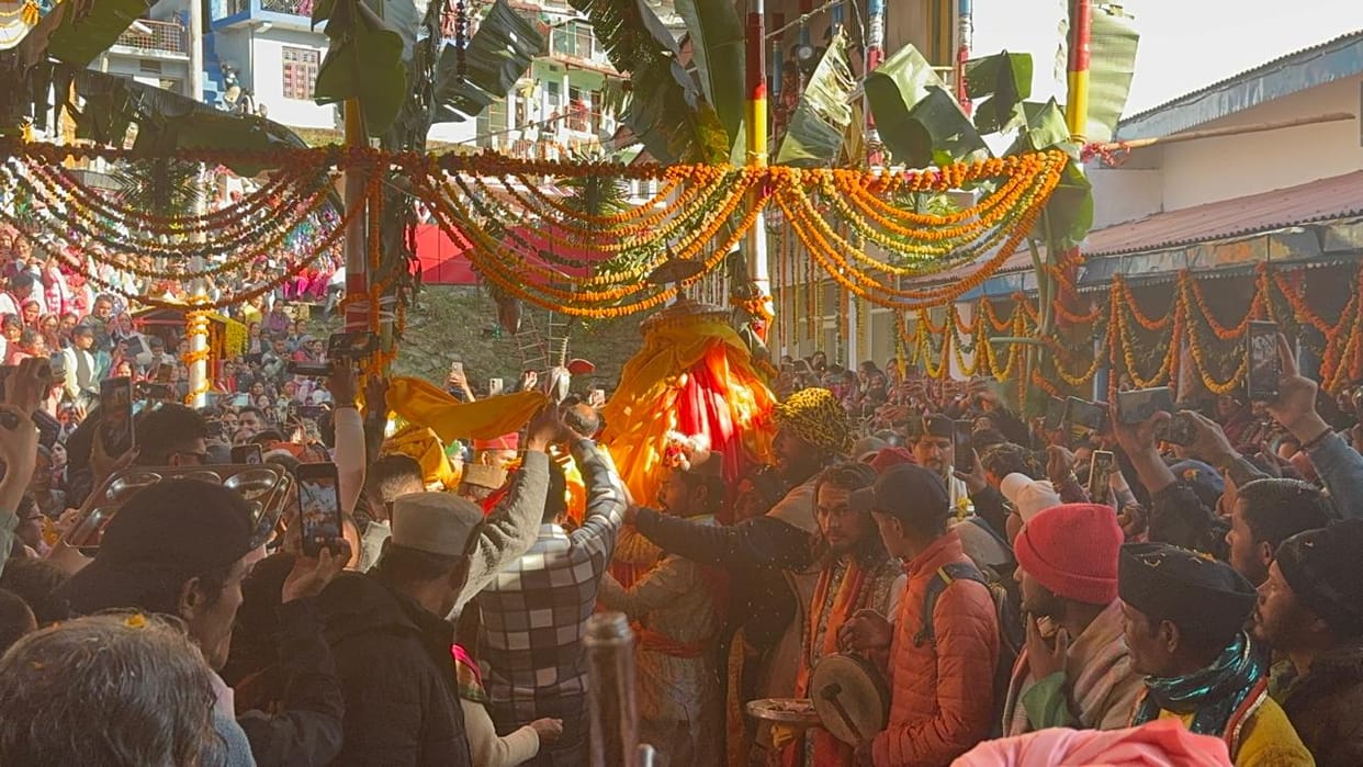 Uttarakhand palanquin of second Kedar Madhyamaheshwar reached its winter seat omkareshwar temple