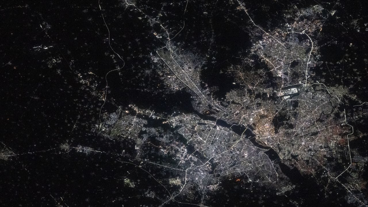 international space station completes 25 years shares delhi tokyo Singapore night view images