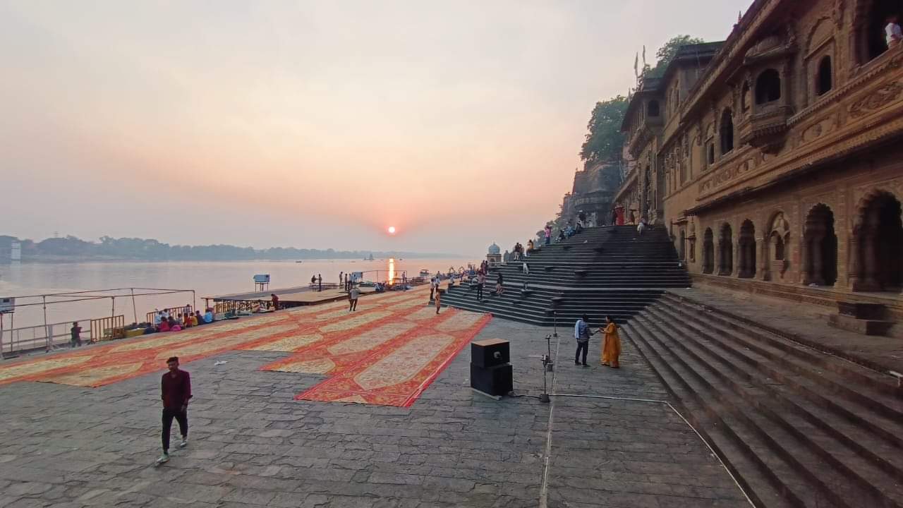 Nimar Utsav 2025: festival will begin with light show and bhajan evening by Lakha at Ahilya Ghat in Maheshwar