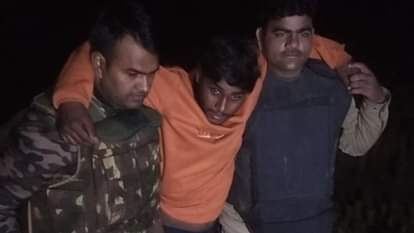 Police encounter in Azamgarh two criminals carrying reward of 25,000 rupees arrested