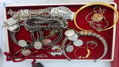 New brides don't know the names of old jewellery