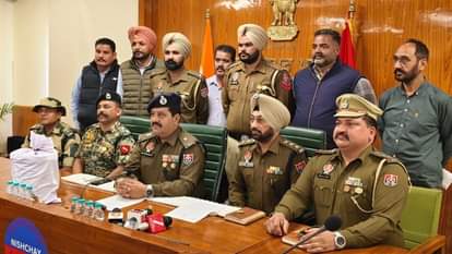 Gurdaspur Police heroin recovered in operation with BSF two smugglers arrested