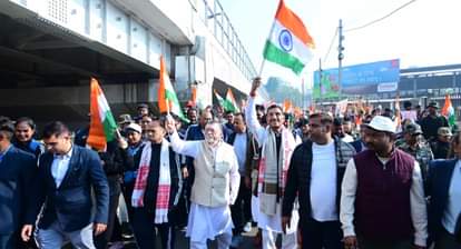 Governor Santosh Kumar Gangwar boosted the enthusiasm of the youth in the 'Unity March - Ek Bharat, Atmanirbha