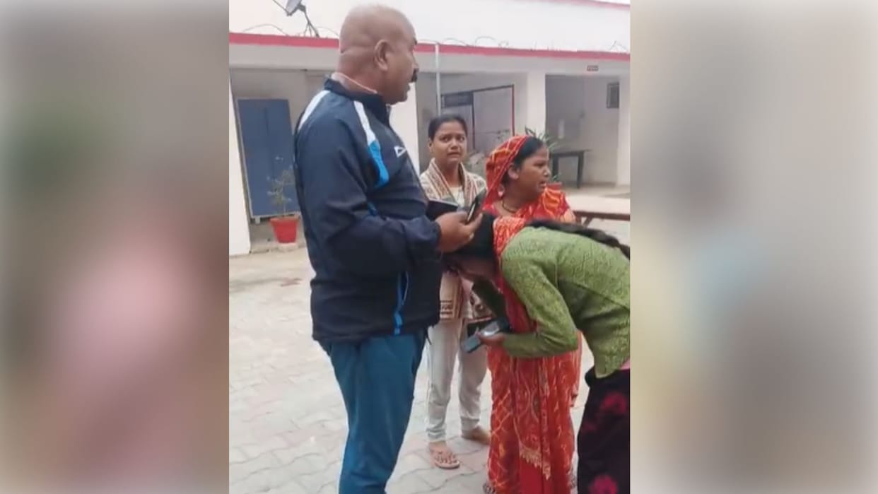 Father died in road accident before his daughter wedding in Varanasi