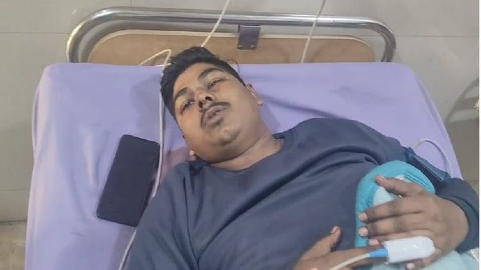 young man was attacked with knife and injured at wedding ceremony