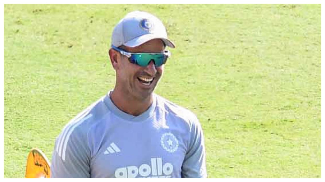 Indian team assistant coach Ryan ten Doeschate on Guwahati's Stadium track and Kuldeep yadav performance