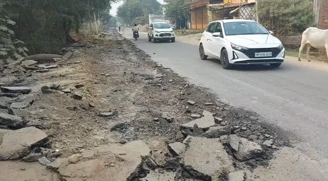 Kanpur The Amrit Drinking Water Scheme has ruined the roads the public is cursing the responsible people