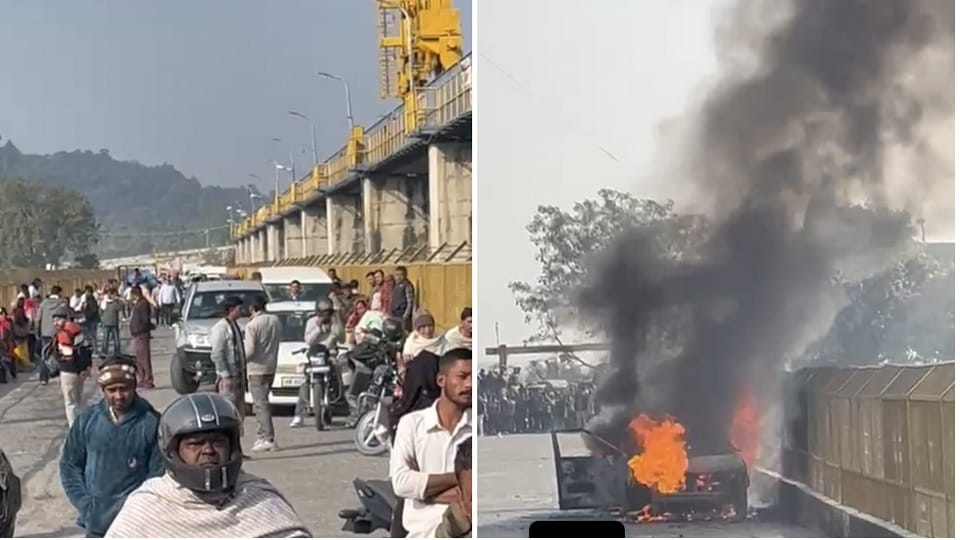 Fire in a moving car in Hathni Kund Beraj