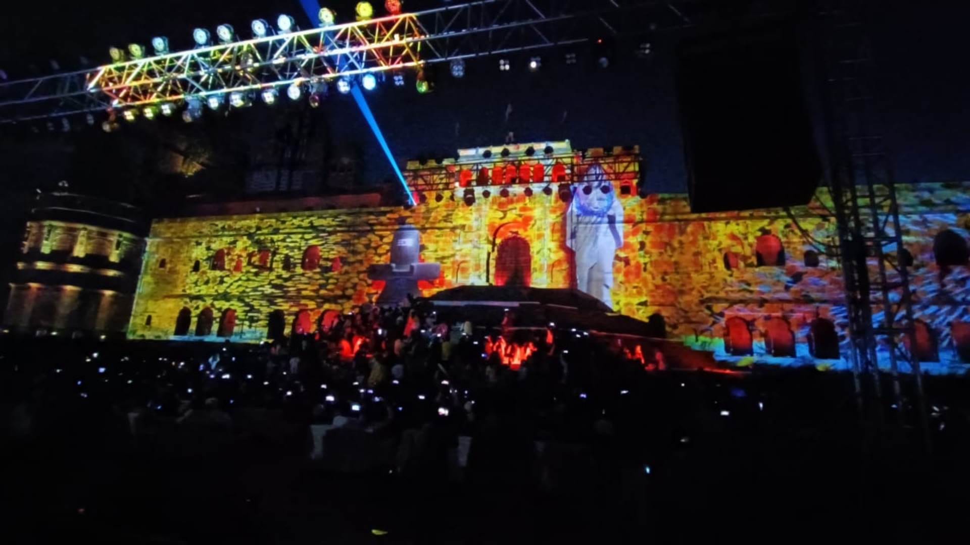 Maheshwar News: Nimar festival begins, Lakha Singh's bhajan evening enthrals the audience