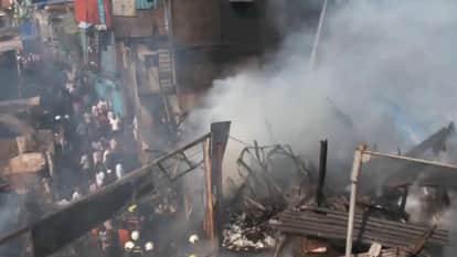 मुंबई के धारावी इलाके में भीषण अग्निकांड (वीडियो ग्रैब)