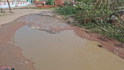 Lalitpur: Ward number nine of the municipality...unpaved streets built outside the luxurious building