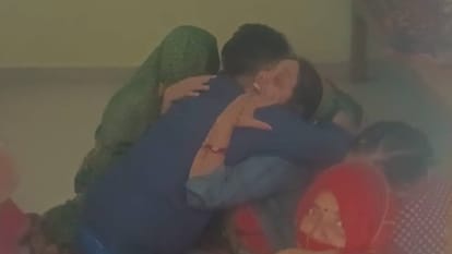 Amethi tragedy: "My son came home on leave...he's gone forever"; mother distraught; bodies scattered on the ro