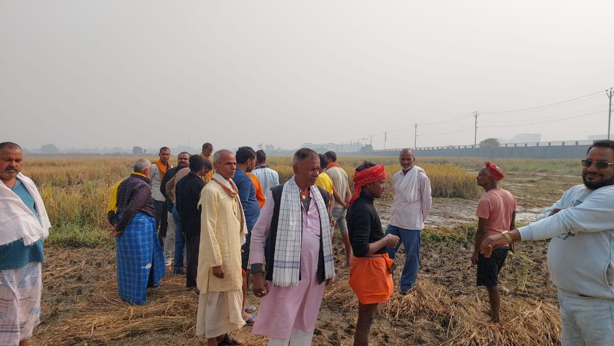 Bihar News: Dirty water flowing from BIADA 100 bigha paddy crop destroyed