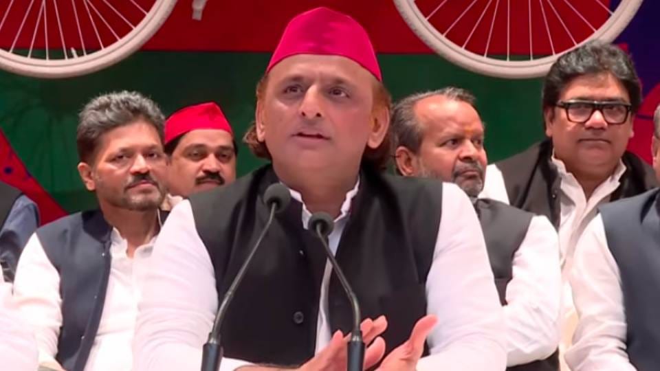 Akhilesh Yadav demanded extension for SIR said When people started losing on issues they brought SIR to win