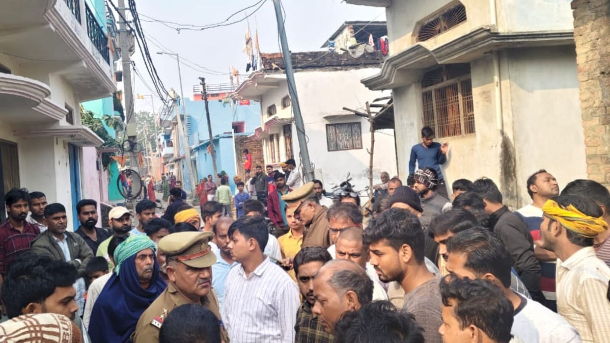 Youth died under suspicious circumstances in ballia