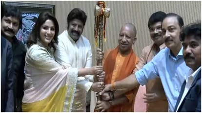 'अखंडा 2' की टीम सीएम योगी के साथ