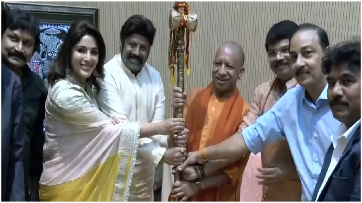Nandamuri balakrishna meets cm yogi adityanath with his starcast of upcoming film akhanda 2