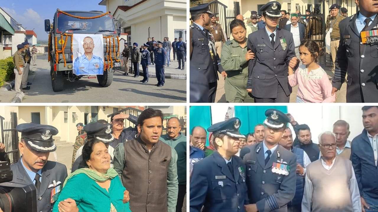 बलिदानी विंग कमांडर नामांश स्याल की पार्थिव देह पैतृक गांव लाई गई।