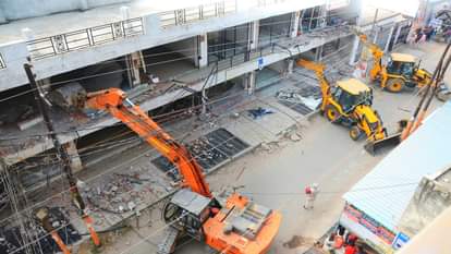 Shopkeepers dreams buried with illegal market demolished in Bareilly