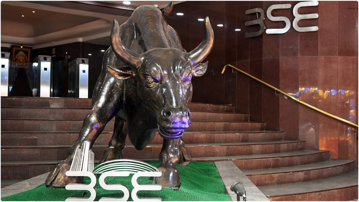 Mcap of 7 of top-10 most valued firms surges Rs 1.28 lakh cr; RIL, Airtel biggest gainers