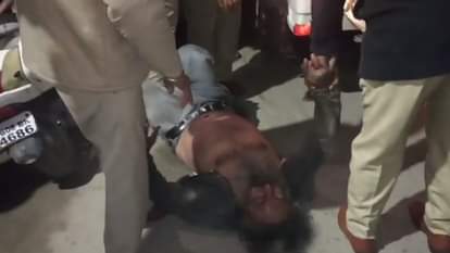 Bus driver killed 13-year-old girl in Jalandhar people beat the accused ASI was suspended