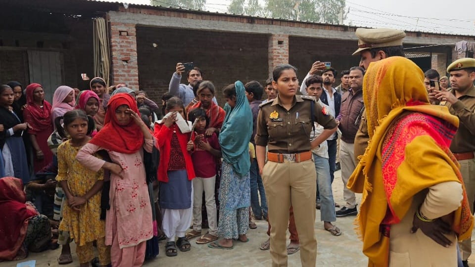 Rampur Crime Husband Shoots Wife After Argument Climbs Roof for Seven Hours