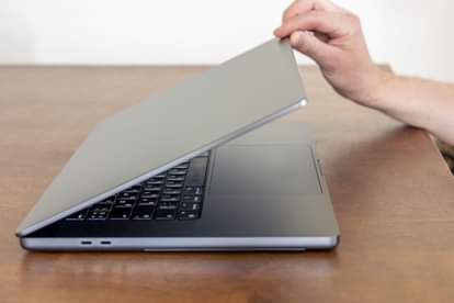 Using  laptop   bed can be costly  Learn about 5 dangerous mistakes  can lead  huge expenses