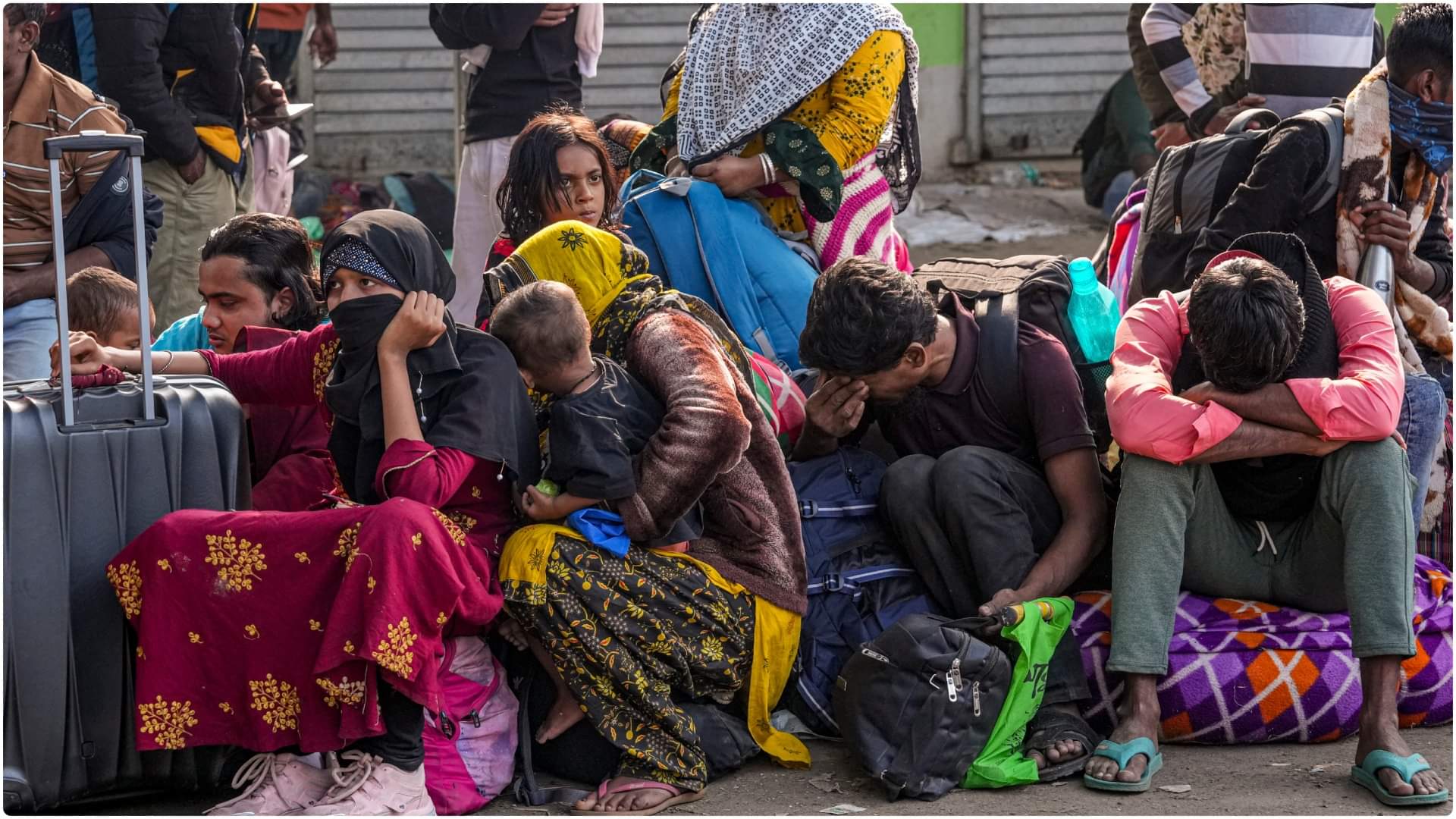 Borrowed lives on fake IDs: SIR sparks reverse migration of 'illegal Bangladeshis' at Hakimpur border