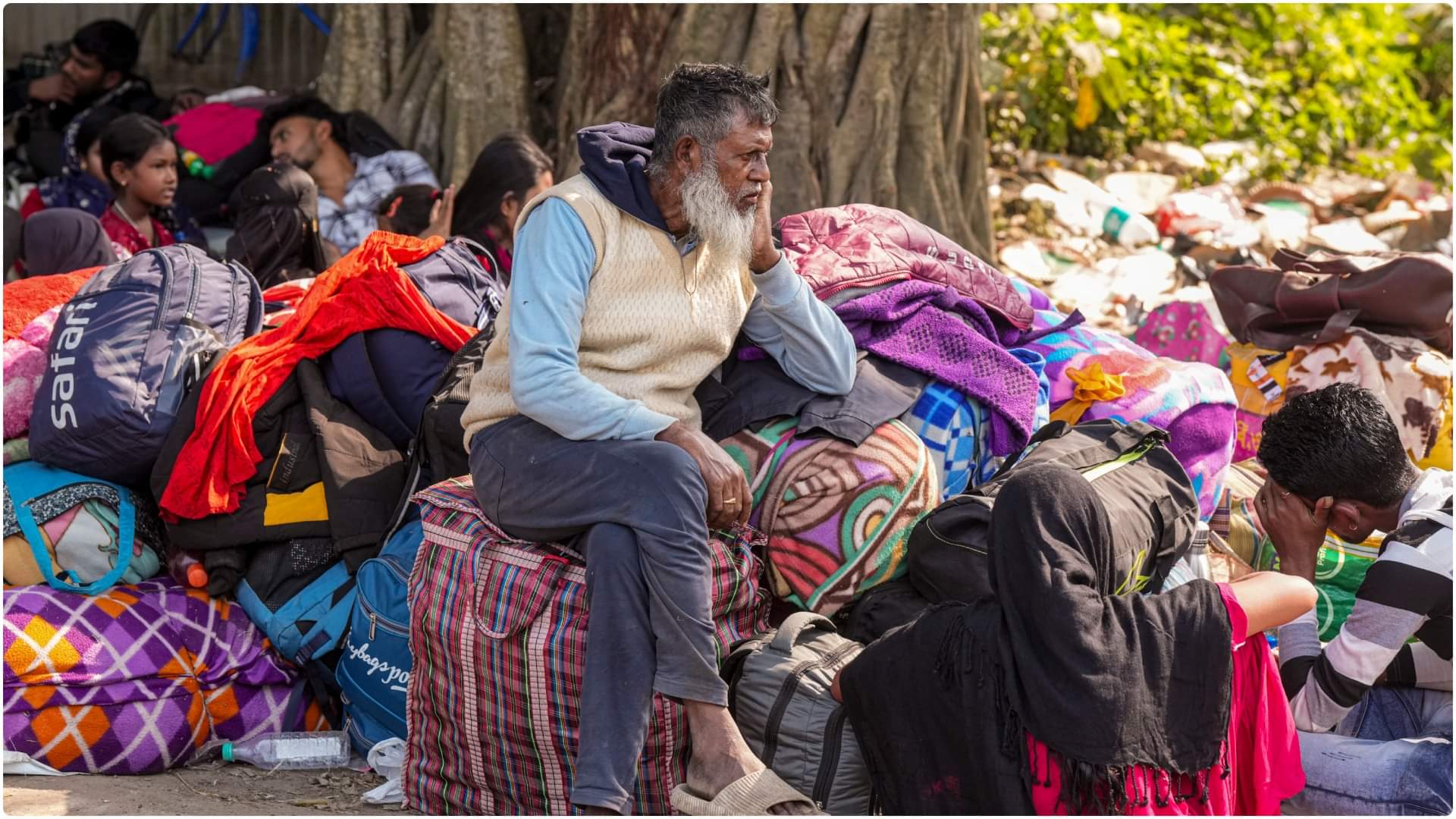 Borrowed lives on fake IDs: SIR sparks reverse migration of 'illegal Bangladeshis' at Hakimpur border