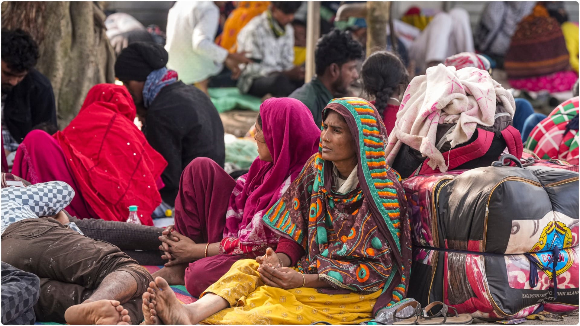 Borrowed lives on fake IDs: SIR sparks reverse migration of 'illegal Bangladeshis' at Hakimpur border