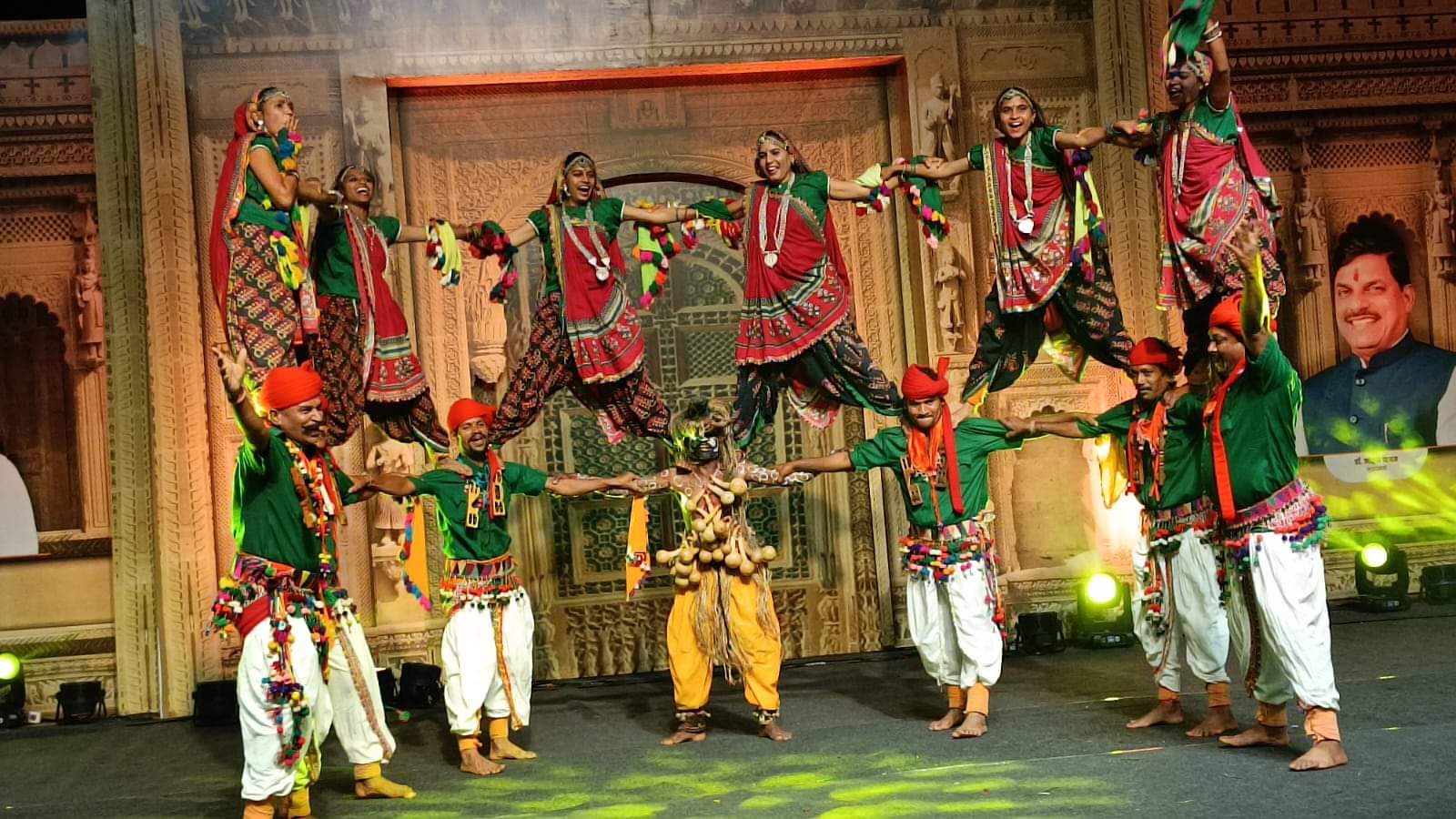 MP News: Nimar festival celebrated on the banks of Narmada Gotipua dance captivated the hearts