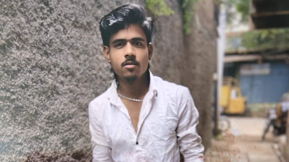 युवक की फाइल फोटो