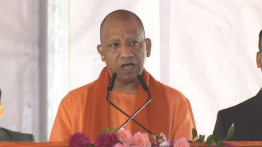 UP: CM Yogi Adityanath has arrived in Moradabad and is holding meeting officials and public representatives