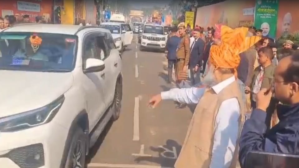 Anil Vij was ignored by the Defence Minister convoy in Kurukshetra