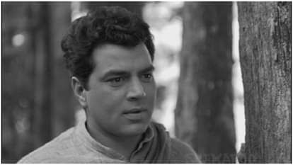 Dharmendra death know about his iconic roles in movies including sholay satyakam phool aur pathhar