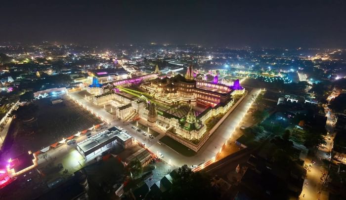 Ram Mandir Flag Hoisting: Ram Temple bathed in special light, PM Modi will hoist the flag on Tuesday