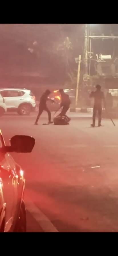 MP News: Youth attacked in Bhopal in broad daylight, questions raised again about the security arrangements in