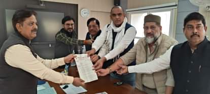 MP News: Impossible to reach voters in 30 days, Congressmen approach Election Commission, say chaos in SIR pro