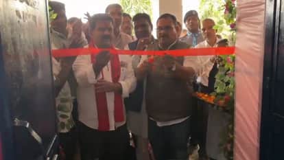 Smart class facility in 50 government schools of the district  Deputy CM inaugurated it in 9 schools today in