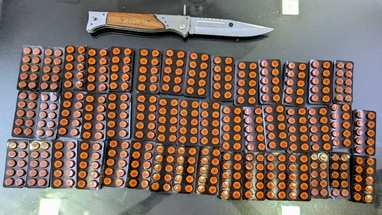 Youth arrested with 440 narcotic tablets and a knife, major action under 'Operation Nischay' in Raipur