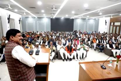 MP News: CM said- Government is alert and sensitive for the welfare of farmers, will give relief amount to far