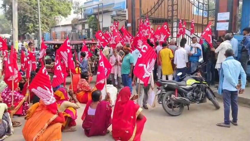 CPI protests against demolition of 135 houses in Nalanda