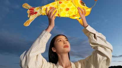 OPPO Find X9 review in hindi 50mp camera 7025mAh battery 50W AIRVOOC charging details