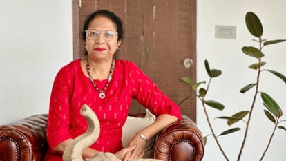 dharmendra last rites death veteran journalist pooja samant shares exclusive information